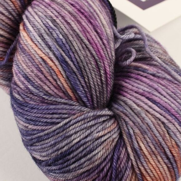 Into The Whirled Pakokku Sock Yarn Merino Nylon Blend 4-Ply Tickled Pink - Picture 2 of 4